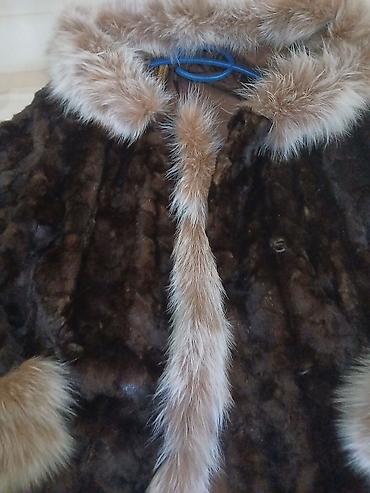 Jackets, Coats, Vests: Ženska bunda od krzna – tamnosmeđa sa svetlijim krznenim detaljima - — 2
