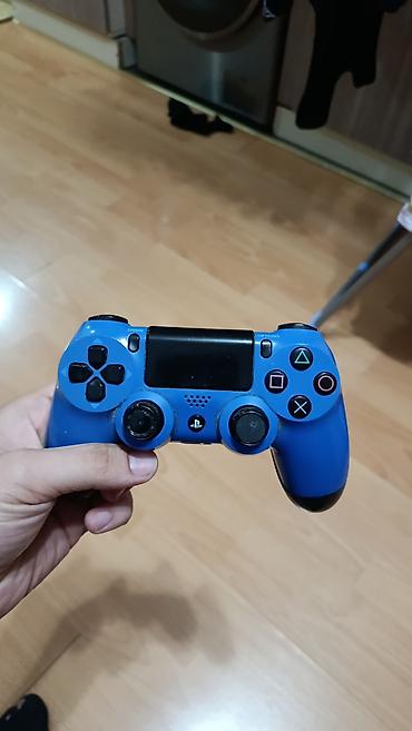 oyun diskleri: Sony PlayStation 4 (PS4) oyun konsolu seti Komplekt: - PS4 (orijinal — 3