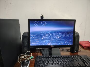 Masaüstü kompüterlər və iş stansiyaları: Salam tam islekdi elave neyi var verlecek telfonla barter olnur — 7