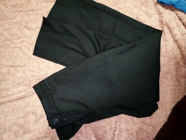 Farmerke: Ženske farmerke – nekoliko para Cena za dva para koju imaju ostecenja — 15