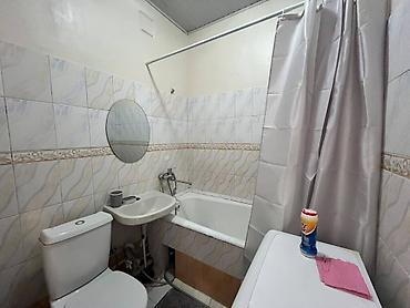 10микр: 1 комната, 33 м², 10 мкр 5 этаж, Косметический ремонт — 6