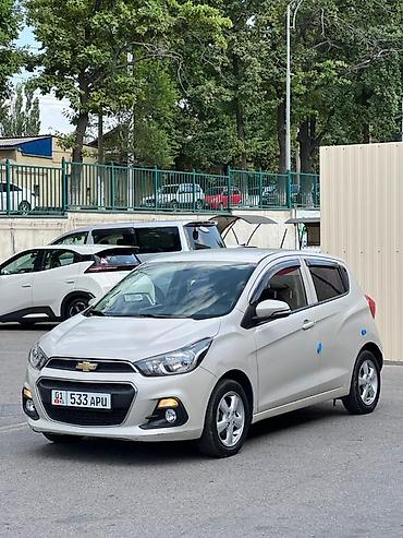 Chevrolet Spark: 2017 г., 1 л, Автомат, Бензин, Хетчбек