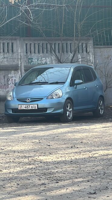 100 перохдка: Honda Fit: 2004 г., 1.3 л, Вариатор, Бензин, Хэтчбэк