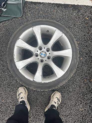 18 xpok: Диск BMW со штатным дизайном 10‑спиц. Характеристики: - Диаметр: 18" — 3