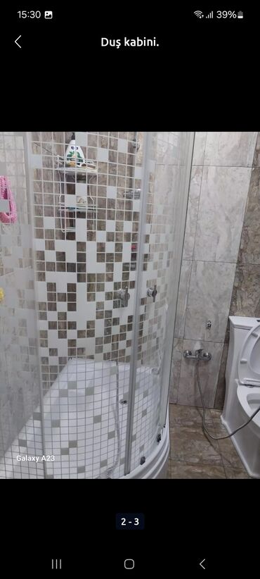 Duş kabinaları, arakəsmələr: İşlənmiş Üstü açıq kabina, Künc üçün, Ünvandan götürmə