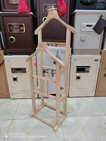 Taxta geyim dayanacağı – valet asılqan - Material: tam ağac (təbii