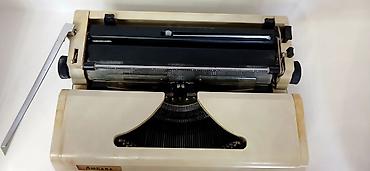 Искусство и коллекционирование: 1984 cü ilin istehsalı yazı maşını lubava əla vəziyətdə — 4