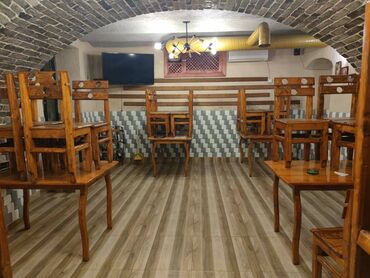 Digər kommersiya daşınmaz əmlakı: Obyekt 100 m2-dir. Yeni təmir olunub. Əşyalı olaraq verilir. İçində — 10