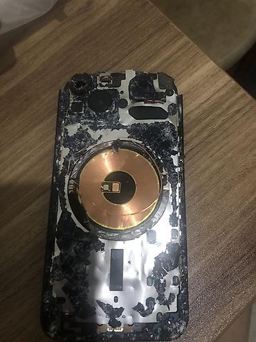 ikinci əl kompüterlər: İphone hissələri zapças kimi satilir — 1