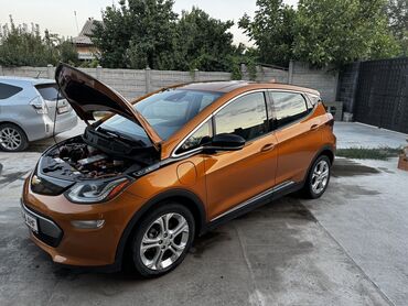 срочная продажа авто по низким ценам: Американский Электромобиль Chevrolet Bolt - запас хода летом 300-350