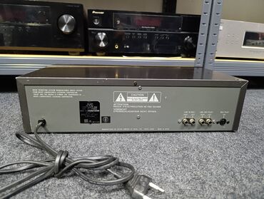 Ostala elektronika: JVC kd-v 200 specifikacija Type: 2-head90, single compact cassette — 2