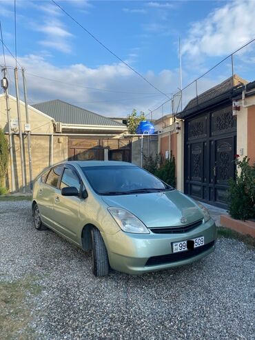 фольксваген гольф 1 4: Toyota Prius: 1.5 l | 2007 il Hetçbek