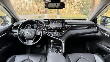 алтын жуугуч: Toyota Camry: 2022 г., 2.5 л, Вариатор, Гибрид, Седан — 6