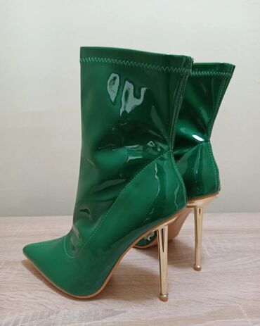 opposite cizmice: Ankle boots, 39