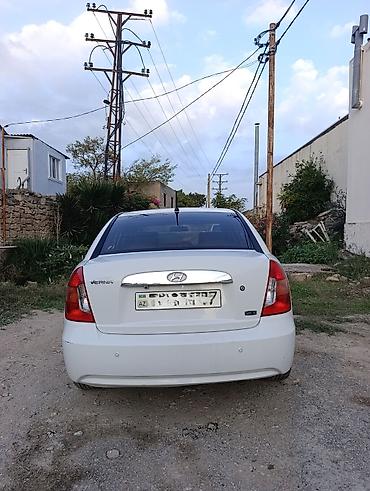 Hyundai: Hyundai Verna: 1.5 л | 2008 г. Седан — 4