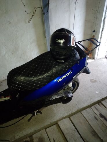 скутер токмок: Скутер Honda, 150 куб. см, Бензин, Колдонулган