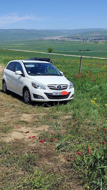 Информатика: Toyota Prius: 1.5 л | 2014 г. Хэтчбэк