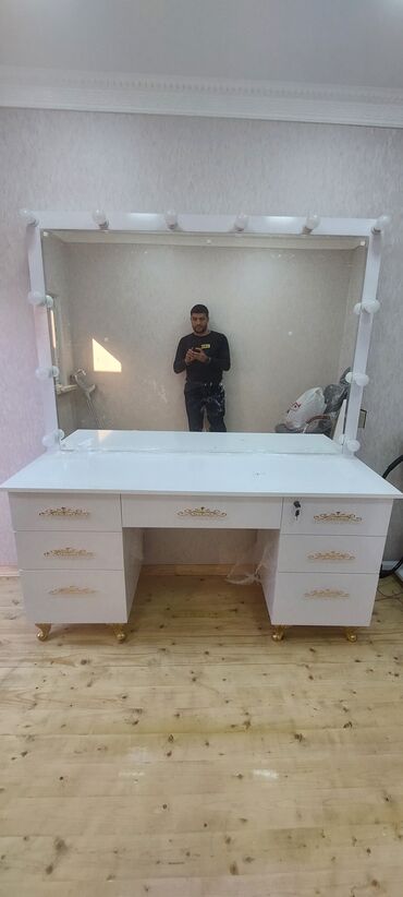 Salon mebeli sifarsle yixlir 380m