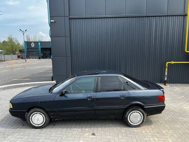 Audi: Audi 80: 1989 г., 1.8 л, Механика, Бензин, Седан