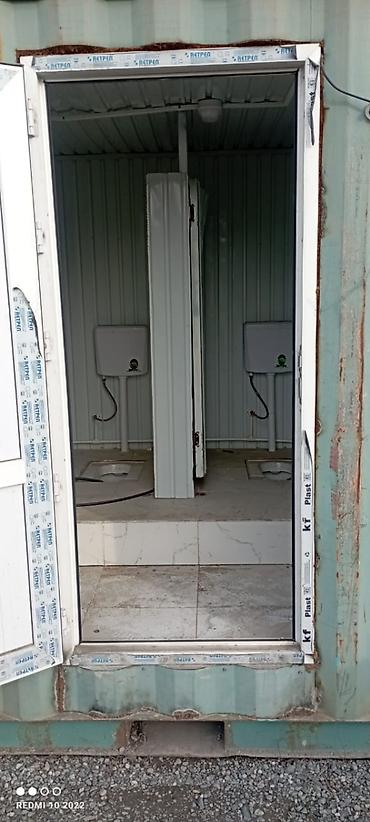 Биотуалеты с кабинкой: Контейнер-санузел модульного типа Описание: - База: морской контейнер — 3