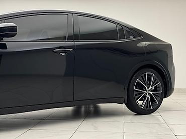 Продажа авто: Toyota Prius: 2025 г., 2 л, Вариатор, Гибрид, Лифтбек — 7