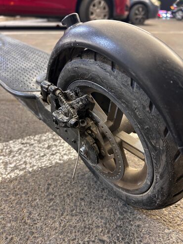 Elektrikli samokatlar: Barter va rtelfon ilə salam 1 ay yarım sürülüb zaretada verilir az — 8