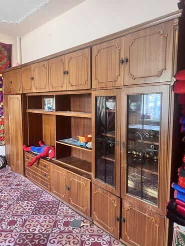 мебель кыргызстан: Высота 2,1 м ширина, высота 3.6 м, 
3 единицы