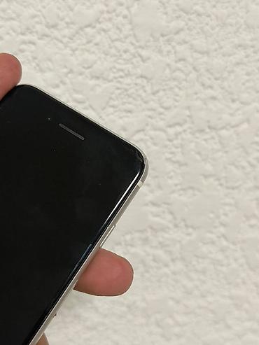 обмен айфона на новый с доплатой: IPhone SE 2020, Б/у, 64 ГБ, White Titanium, Чехол, 75 % — 7