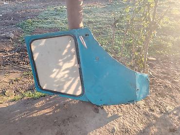 Digər kuzov detalları: Məhsul: Traktor kabini (köhnə model, mavi rəng) Təsvir: - Universal — 5