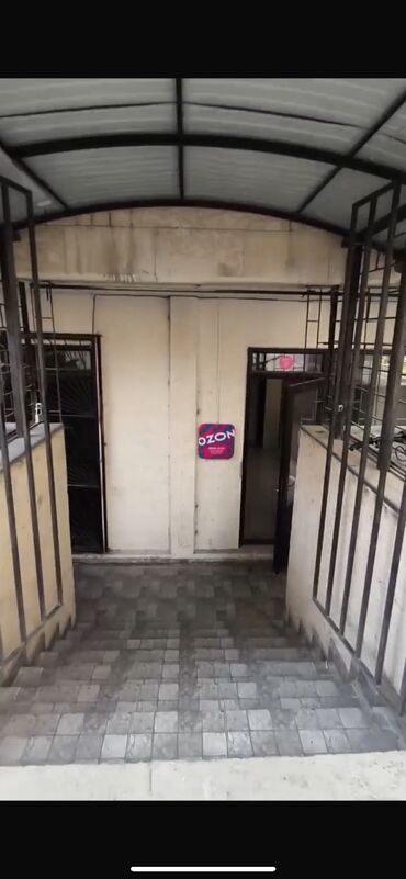 дом в районе пишпек: Сдается в аренду полуподвальное помещение!
Гагарина 139 з