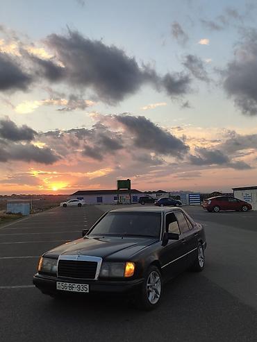 lassa teker 13: Mercedes-Benz W124: 2.6 l | 1991 il Sedan — 1