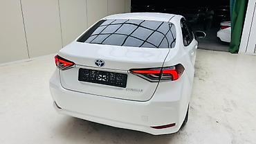 bmw e3: Toyota Corolla: 2022 г., 1.8 л, Автомат, Гибрид, Седан — 3