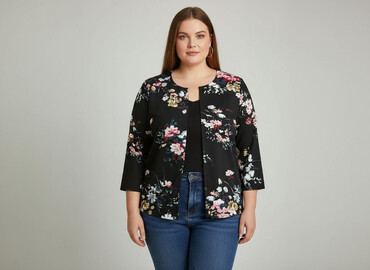 białe t shirty plus size: Shein Curve, Жіноча блуза, розмір 4XL