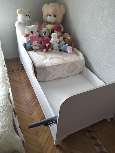 Детская мебель: Uşaq çarpayısı – ağ rəngdə, klassik dizaynlı. - Material — 1