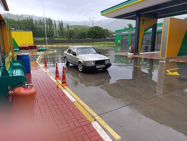 сатам алам: Mercedes-Benz W124: 1988 г., 2.6 л, Механика, Бензин, Седан