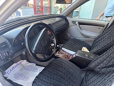 mersedes benz c: Mercedes-Benz C-Class: 1.8 l | 1999 il Sedan — 3