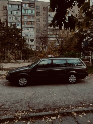 фольксваген с пробегом: Volkswagen Passat: 1991 г., 1.8 л, Механика, Бензин, Универсал