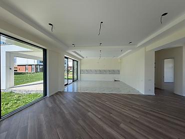 Продажа коттеджей и домов: Imarat Resort, Иссык-Кульская область, с. Бостери, Мамытова 122 Дом — 23