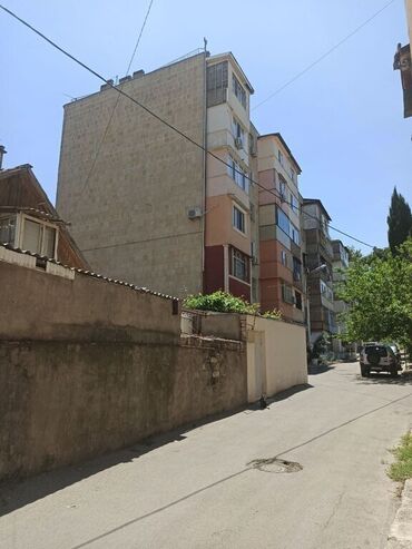 yasamalda satılan həyət evləri: Yasamal 5 otaqlı, 72 kv. m, Orta təmir