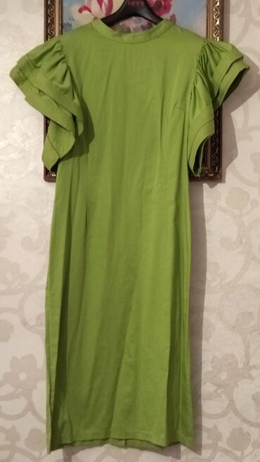 платья летний: L (EU 40), цвет - Зеленый