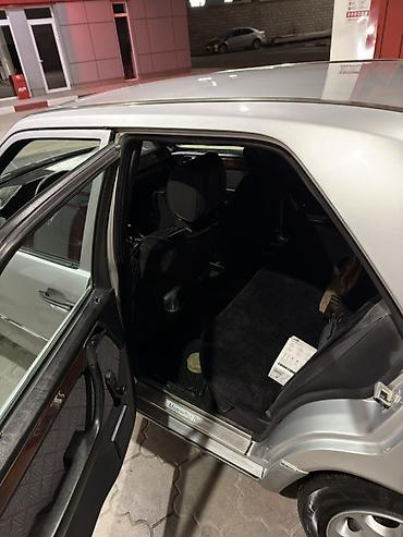 подлокотник 124 мерс: Mercedes-Benz W124: 1994 г., Автомат, Седан — 5