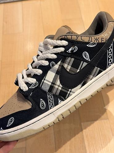 Patike: Nike SB Dunk Low “Travis Scott” – patike sa karakterističnim bandana i — 9