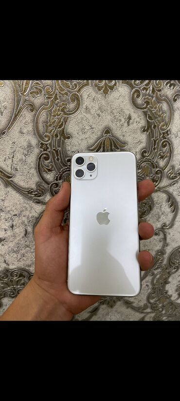 Apple iPhone: IPhone 11 Pro Max, Б/у, 256 ГБ, Защитное стекло, Чехол, 81 %