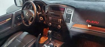Mitsubishi: Mitsubishi Pajero (4-cü nəsil) tam ölçülü off-road SUV. Qaraj — 8