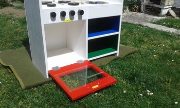 Ostali dečiji nameštaj: Dečija drvena kuhinja za igru – ručno izrađena, stabilna i bogato — 8