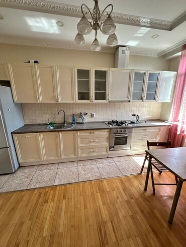 Долгосрочная аренда квартир: 3 комнаты, Агентство недвижимости — 8