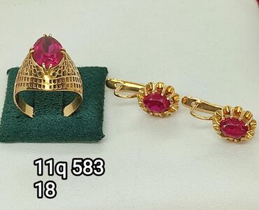 Zərgərlik dəstləri: Dəstə daxildir: Sırğa, Sarı qızıl, 585 Əyar -da lalafo.az — 8 Zərgərlik dəstləri: Dəstə daxildir: Sırğa, Sarı qızıl, 585 Əyar — 8