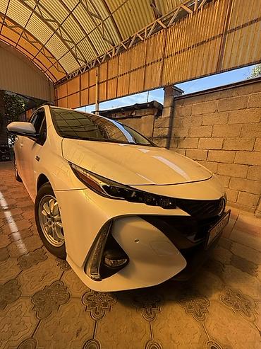 beverly hills: Toyota Prius: 2020 г., 1.8 л, Вариатор, Гибрид, Лифтбек — 10