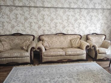 реставрация кожаного дивана: Диван-кровать, цвет - Золотой, Б/у