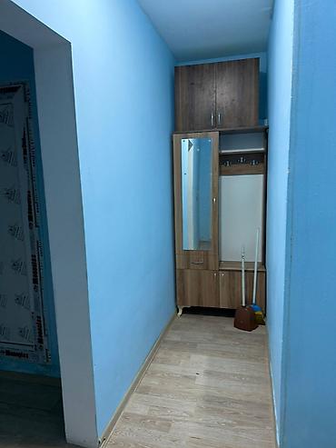 Mənzillər: 1 otaqlı mənzil (studiyaya yaxın plan) – mərkəzi istilik radiatorları — 3